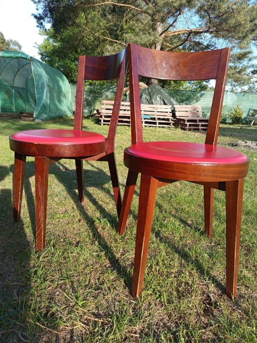 Drewniane masywne krzesła