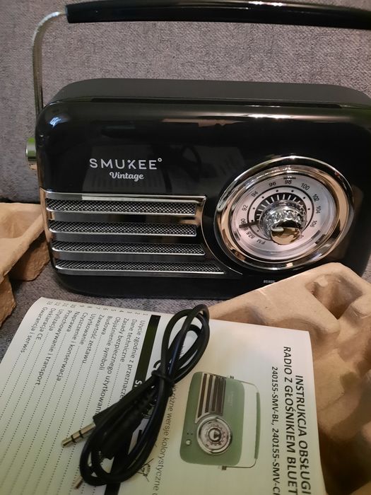 Radio z głośnikiem bluetooth