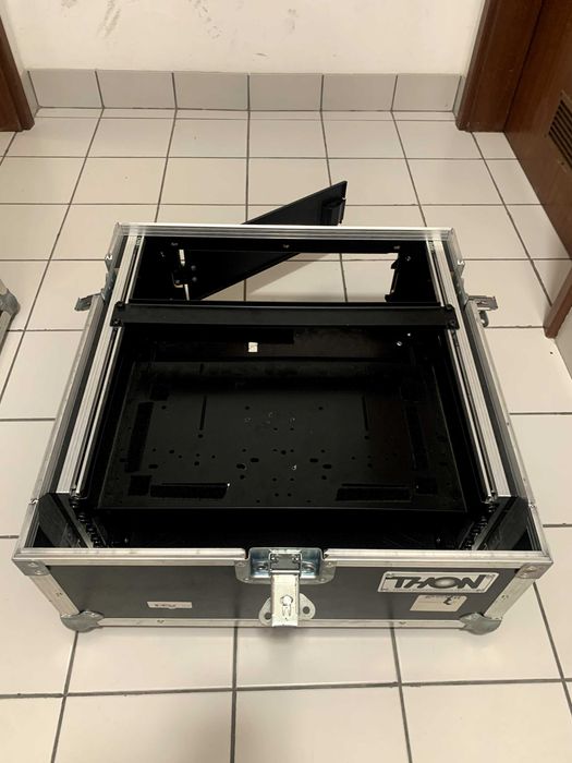 Thon L-Rack 4U 45 Service Flap 2020 - Hard Case - Aluminium - Wood