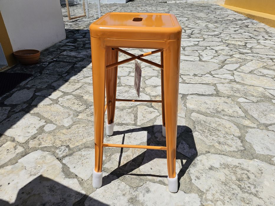 2 Bancos de balcão