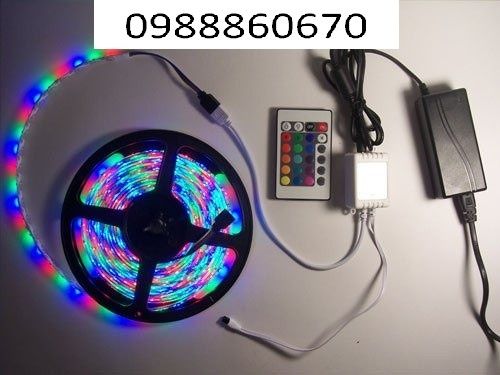Rgb led.  Кольорова світодіодна лєнта.  Вологостійка . Лед стрічка