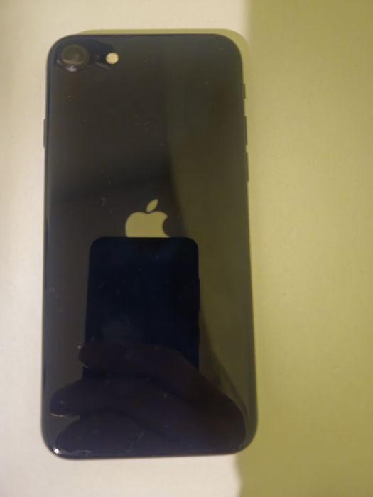 iPhone SE 3 128GB Midnight, seria 3, 2022 bardzo dobry stan
