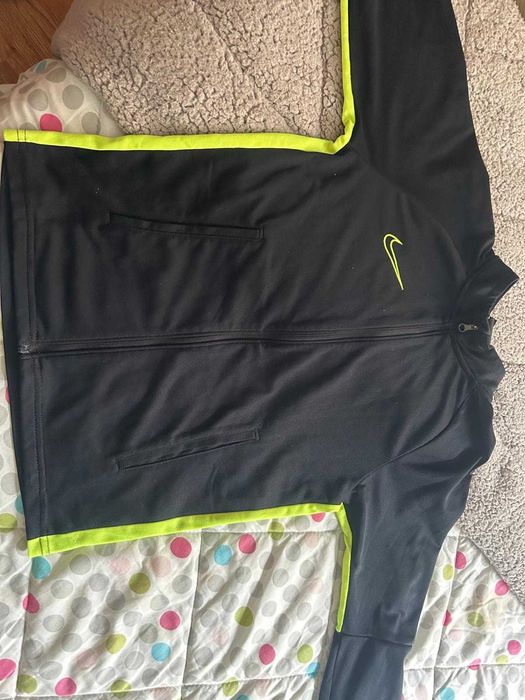 Camisola Nike com fecho 147/158cm
