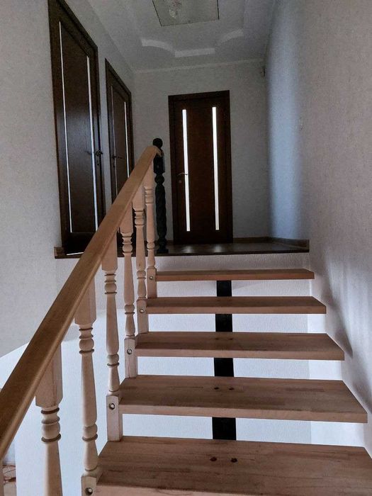 продам будинок пгт Високий