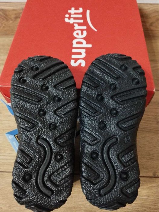 Нові черевики Superfit Husky з мембраною Gore-Tex, р.23.