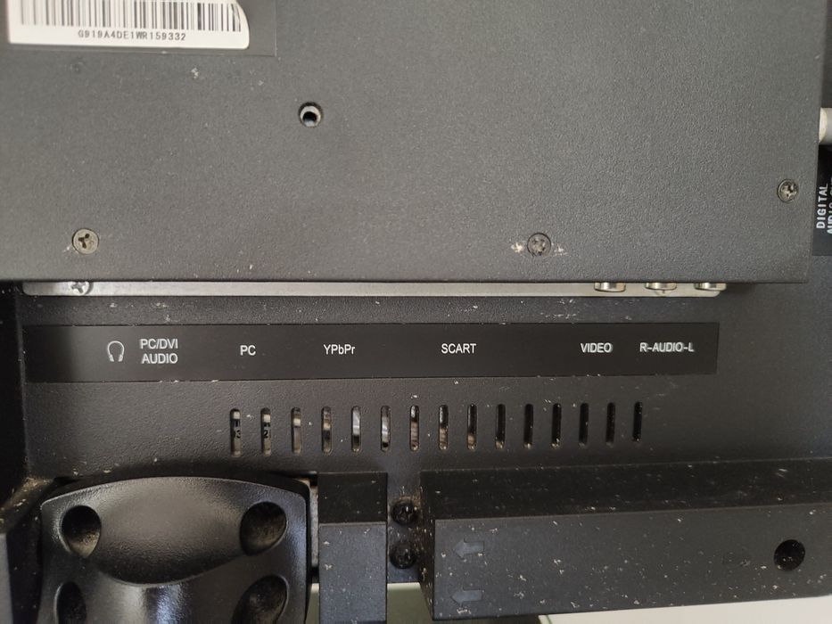 Televisão Kunft (46cm)