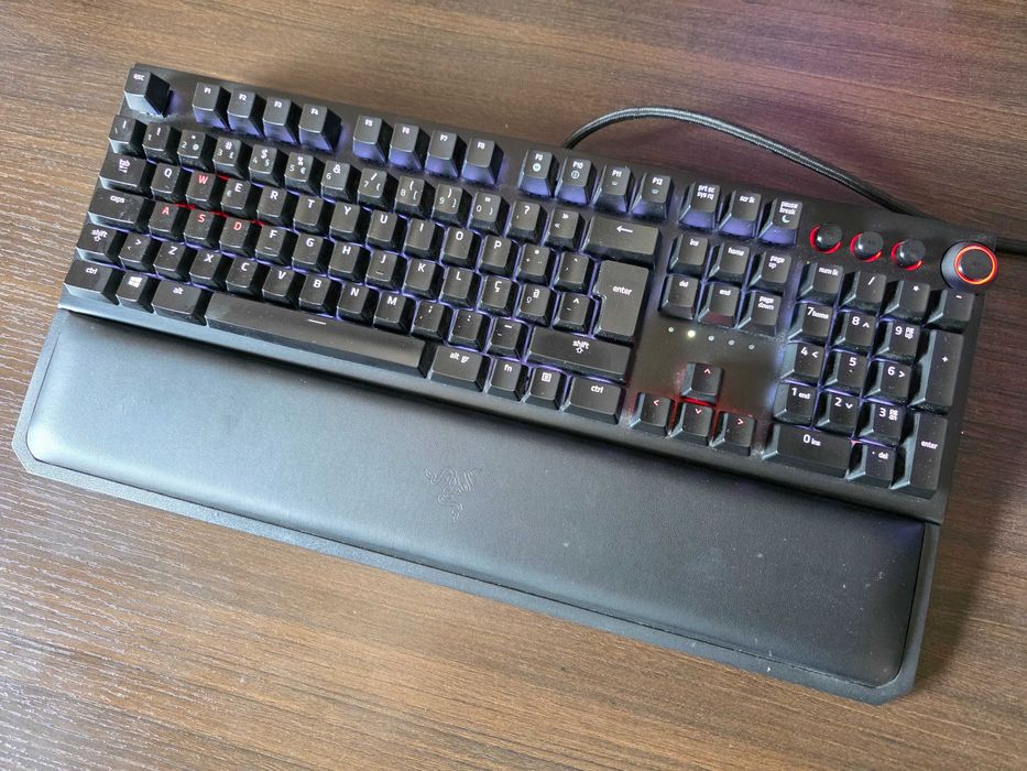 Teclado Razer Blackwidow Elite + Rato Razer Basilisk Chroma