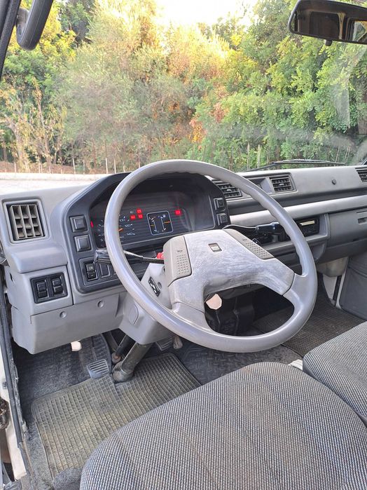 Isuzu Midi 2.2 diesel Nacional c/apenas 156.000 Km.