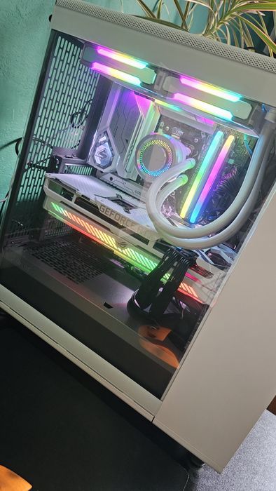 Ryzen 7 7800X3D/32GB/RTX3070/SSD 1TB