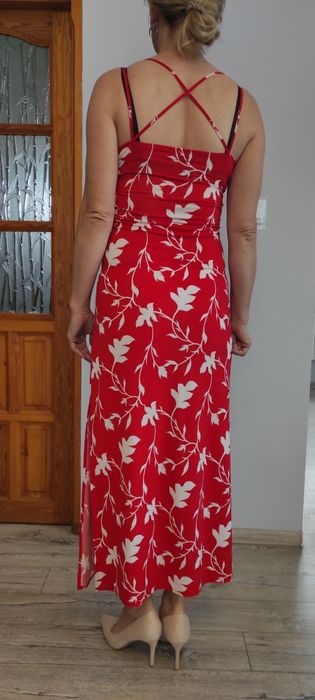 Sukienka czerwona r. 38