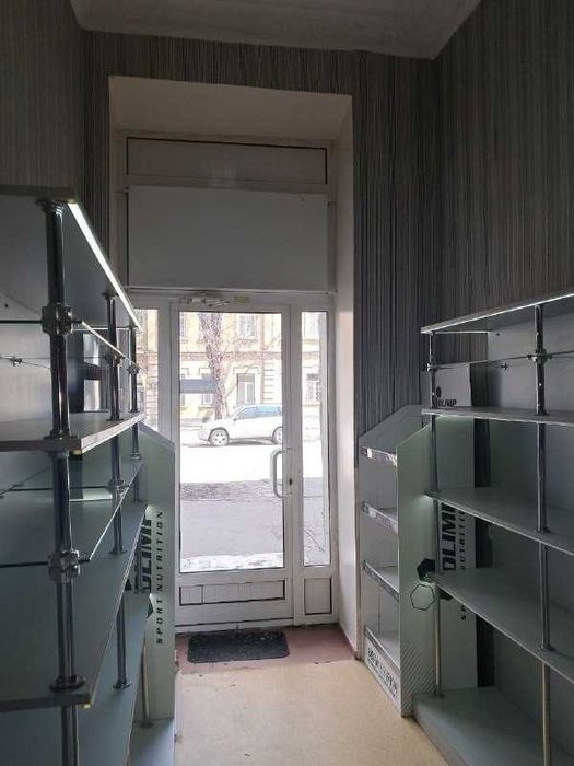 Сдам под торговлю, кафе, магазин, офис 15 кв м Нежинская Торговая
