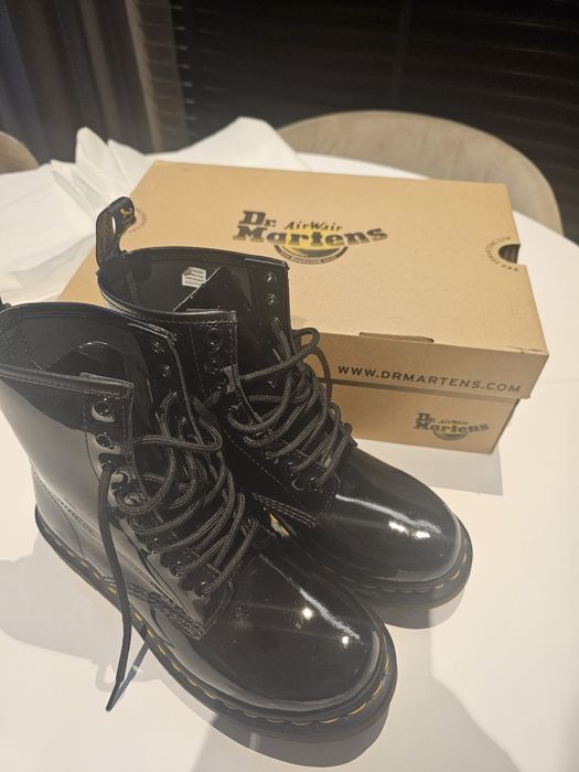 Dr Martens 1460 w, czarne glany damskie, rozmiar 38