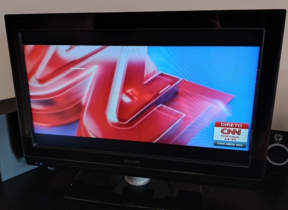 TV Philips 79cm, bom funcionamento