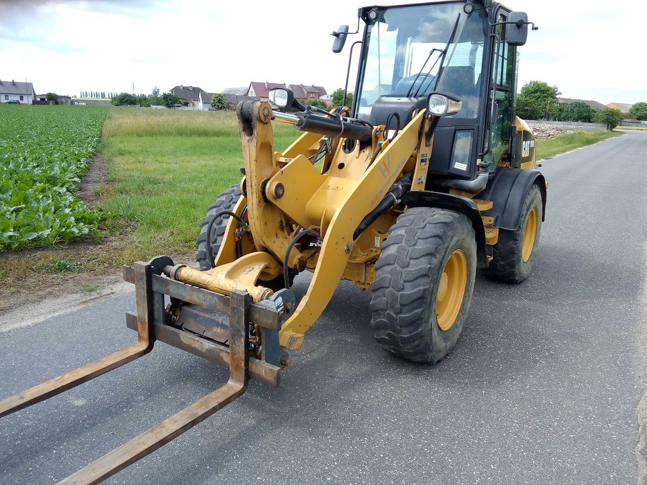 Ładowarka CATERPILLAR CAT 908 M orginał paleciak łyżka