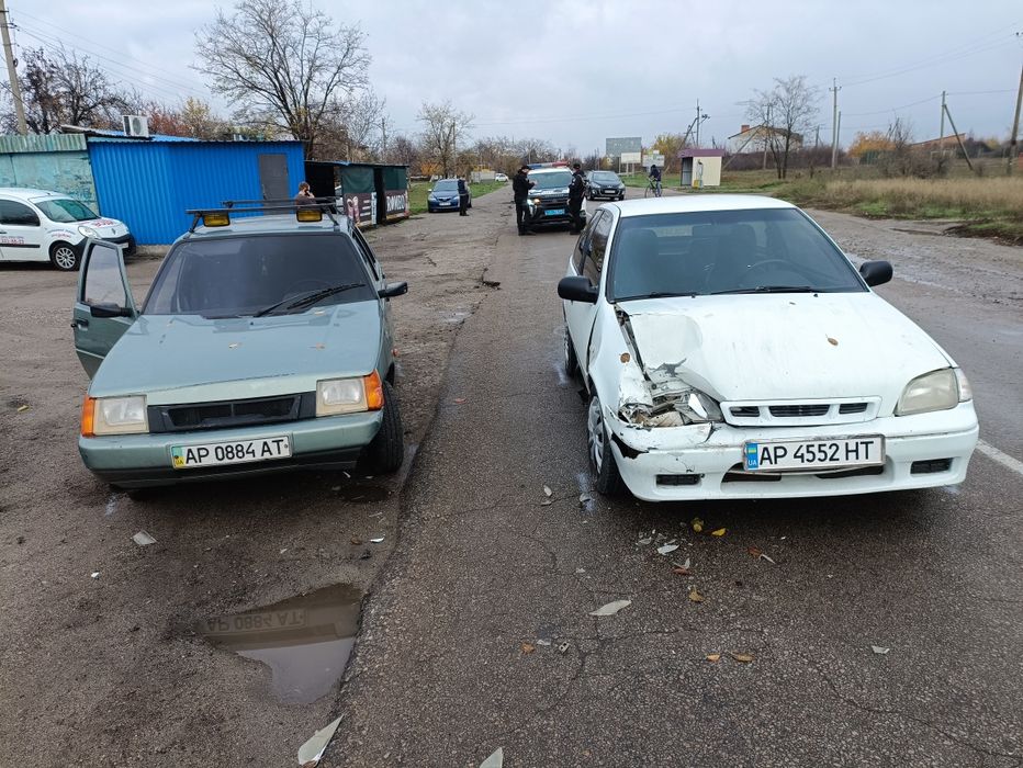 Suzuki Swift 1997 японский брат Honda Civic :)