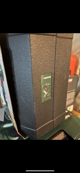 Aparafusafora 20v Parkside com carregador e bateria