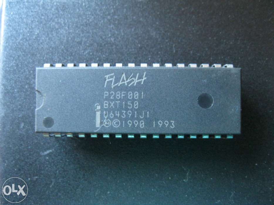 Circuitos Integrados EEPROM's e EPROM's