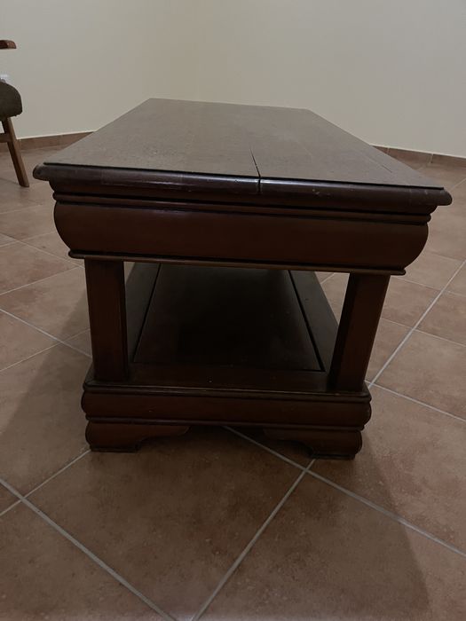 Mesa de centro, com duas gavetas