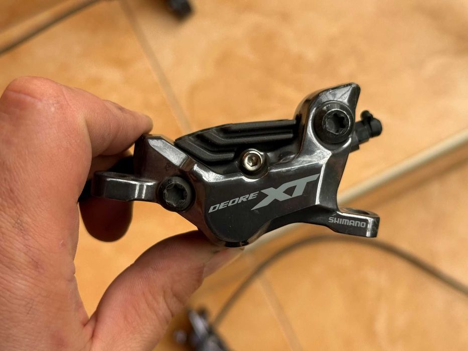 Тормоза, Гідравліка Shimano DEORE XT M-8120, 8000, 4 Поршневі GERMANY