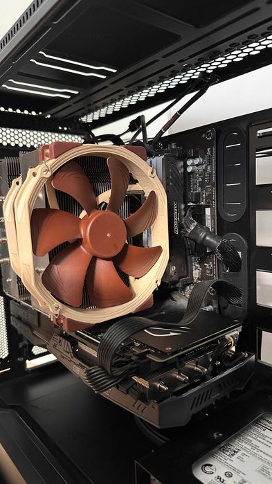 AMD Ryzen 9 3900X / RTX 2070 / 32GB RAM / 512GB SSD+1TB HDD
