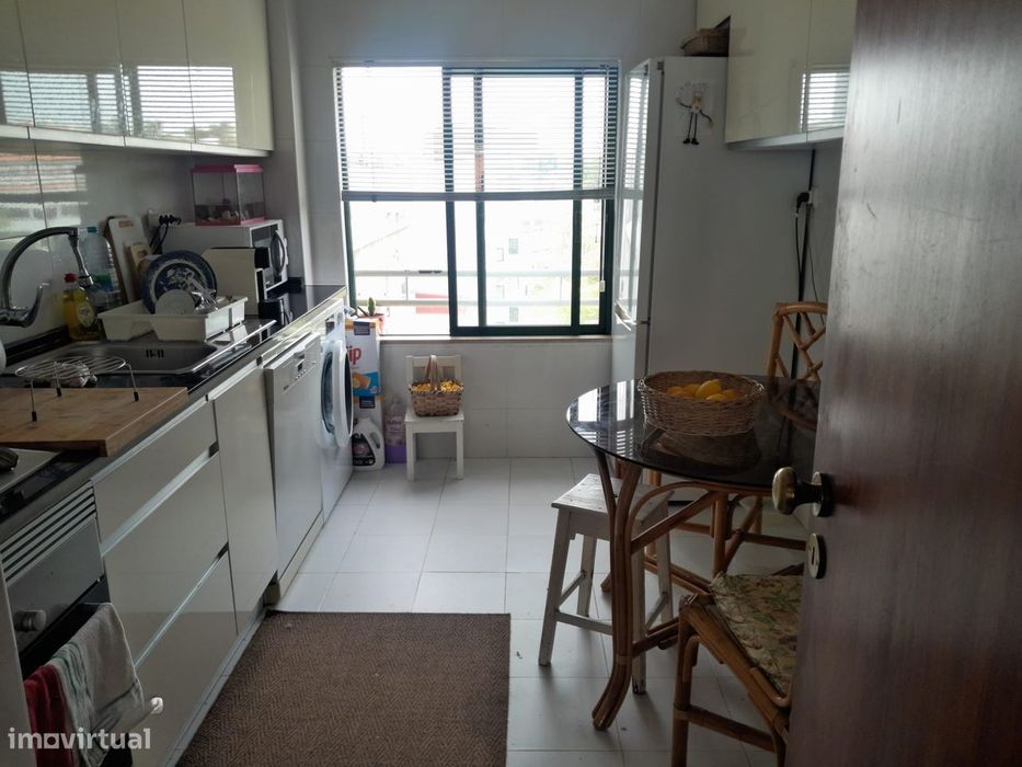 Apartamento T4 Alfragide Sul — Alfragide, Lisboa