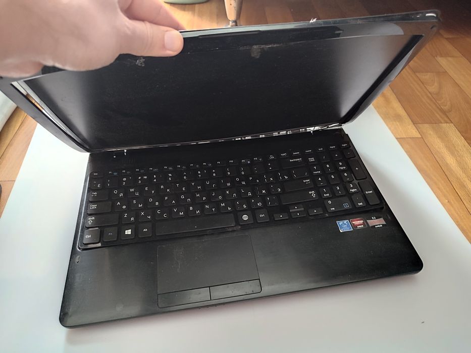 Ноутбук Samsung NP355E5X-S01RU на запчасти
