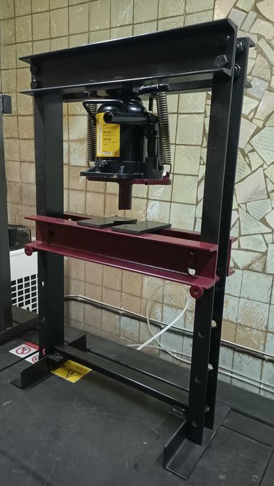 Прес гідравлічний