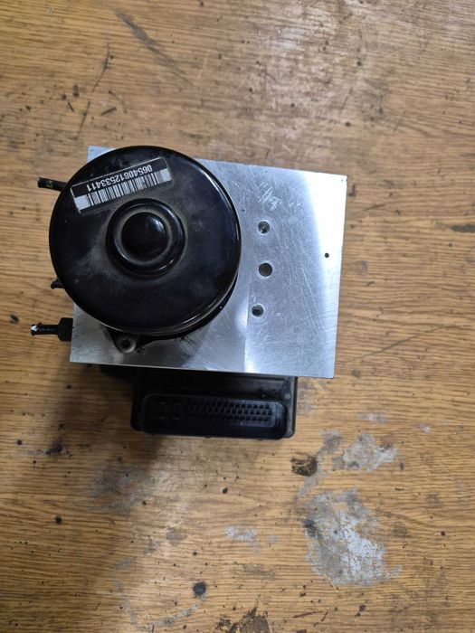 Audi s3 8l pompa hamulcowa audi s3 8l bam pompa abs 379e pompka abs