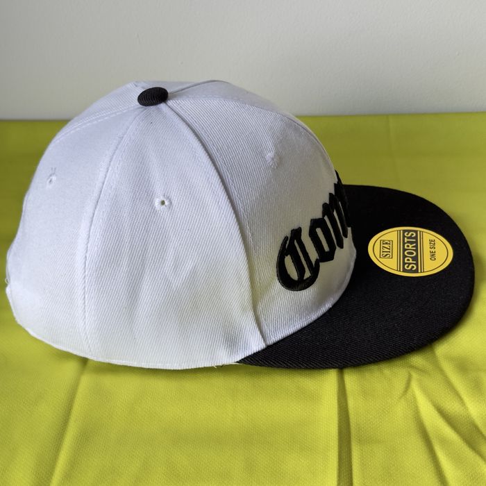 Czapka Compton snapback biało-czarna haft 3D regulowana unisex