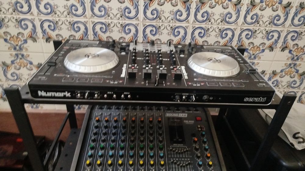 Controlador DJ Numark NS6