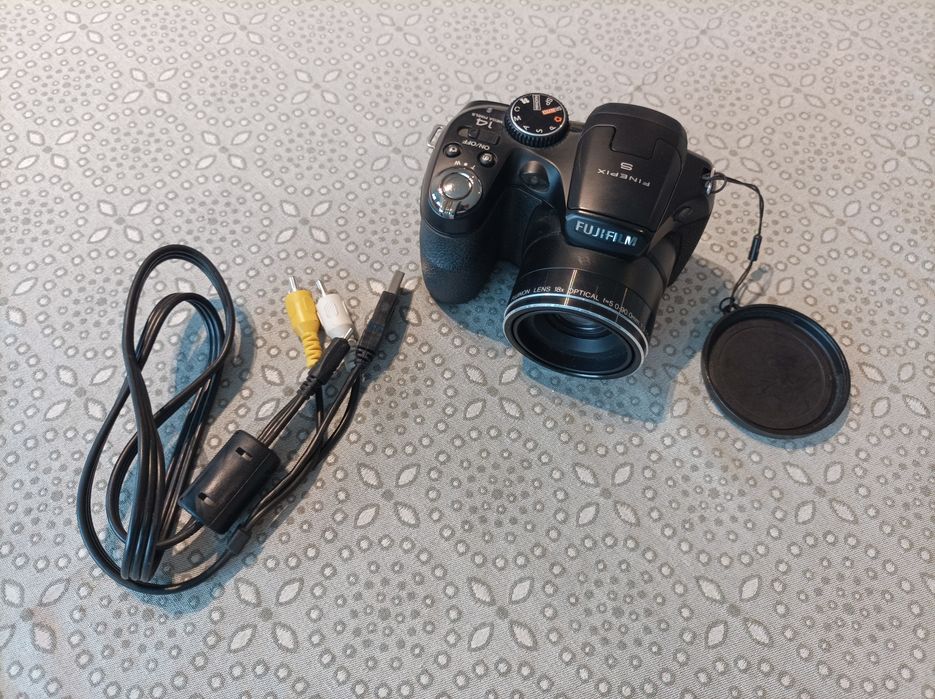 Máquina fotográfica Fujifilm Finepix S2980