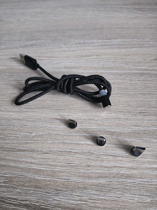 Kabel przewód magnetyczny 3 adaptery USB typ C Micro USB  iPhone
