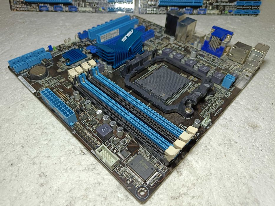 Материнська плата AMD ASUS M5A78L-M/USB3 sAM3+ під процесори серії FX!