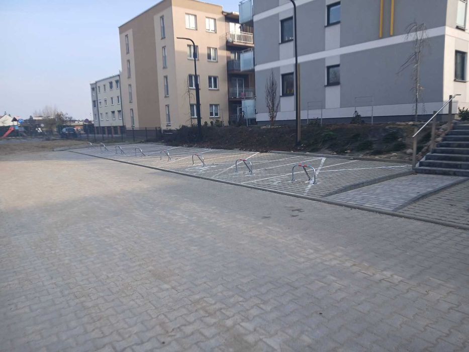 Parking miejsce postojowe parkingowe naziemne Moniuszki ALFA