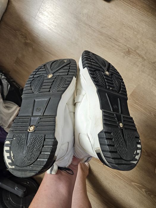 Продам женская ботинка в хорошем состояние бу