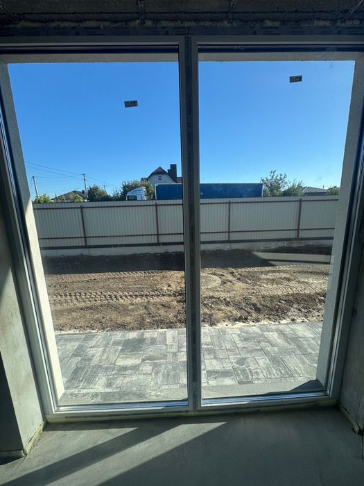 Продам будинок з гаражем на два авто  в селі Боратин