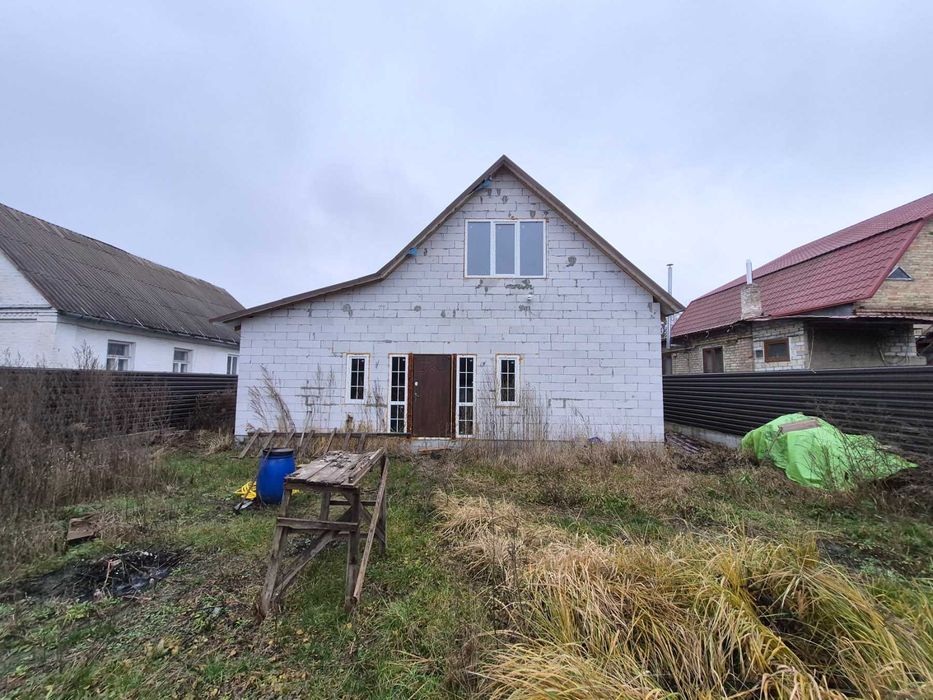 Продам новий двоповерховий будинок 150м2 в Новій Боярці, 6 соток.