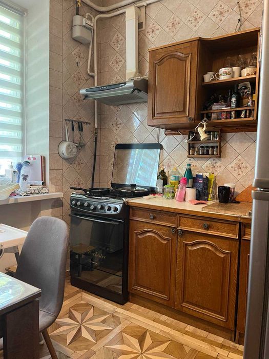 Продаж 2 кімн кв. Сталінка 56 м  Ромоданова (Пугачева )Шевченківський