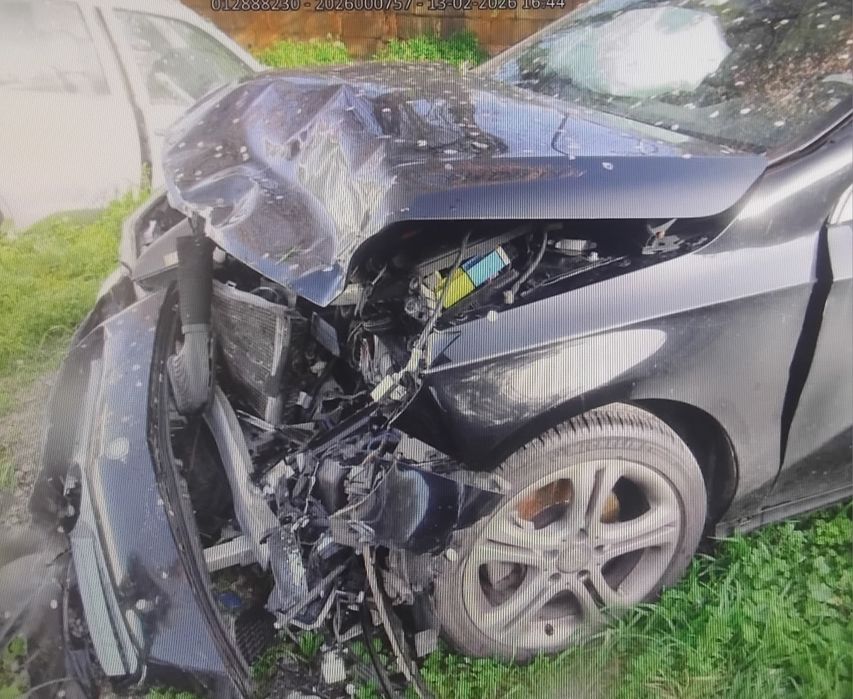 Vendo mercedes benz A200 CDI nacional de 2015 com 150 mil km acidentado salvado
