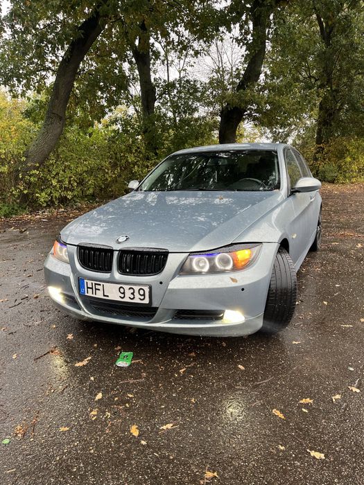 Продам BMW E90 320d