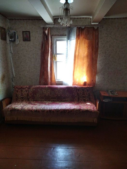 Продам будинок зі зручностями село Червоне