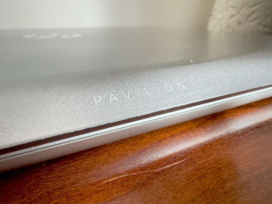 HP Pavilion 15-ck00np 15.6"/i5-8250 Quad Core/16Gb/256Gb/GeForce 940MX