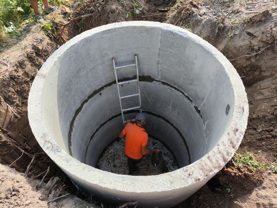 Продаж залізобетонних кілець та плит різних розмірів