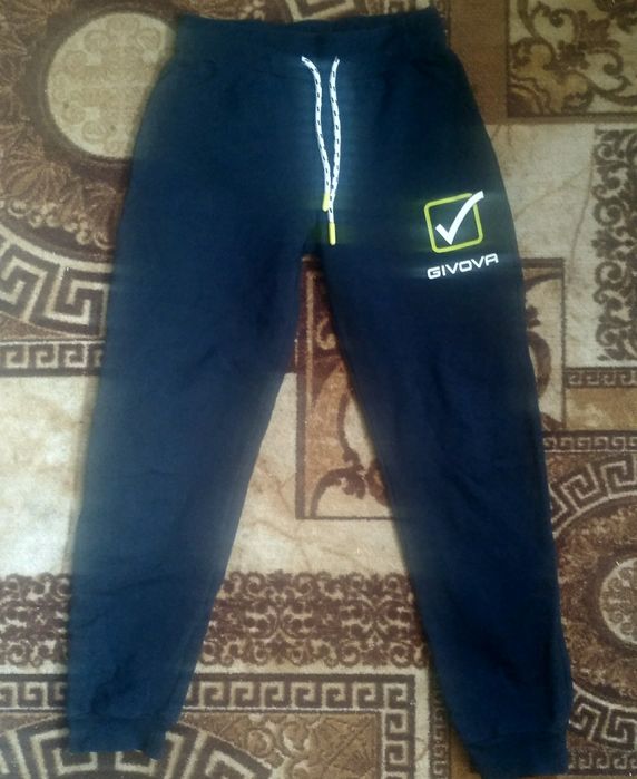 Спортивний костюм для хлопця