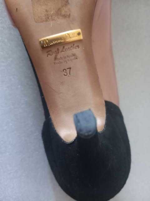 Sapatos semi novos da Massimo Duty