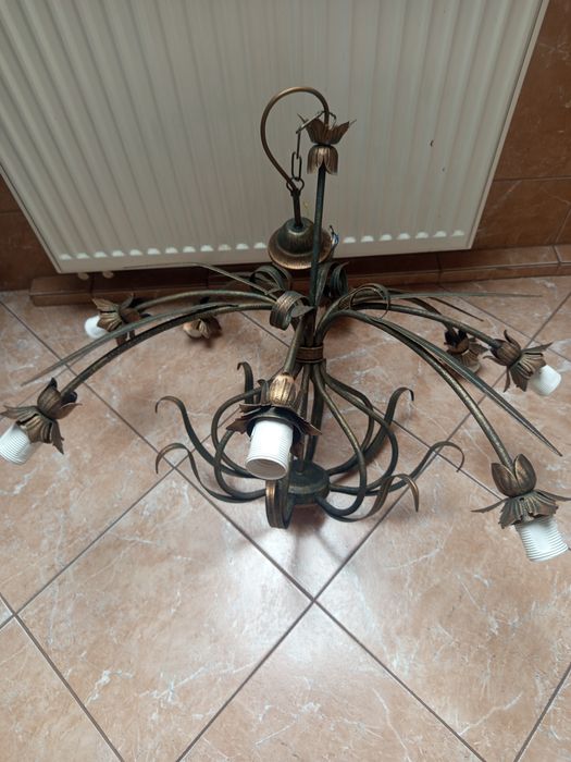 Żyrandol 8 ramienny, pająk