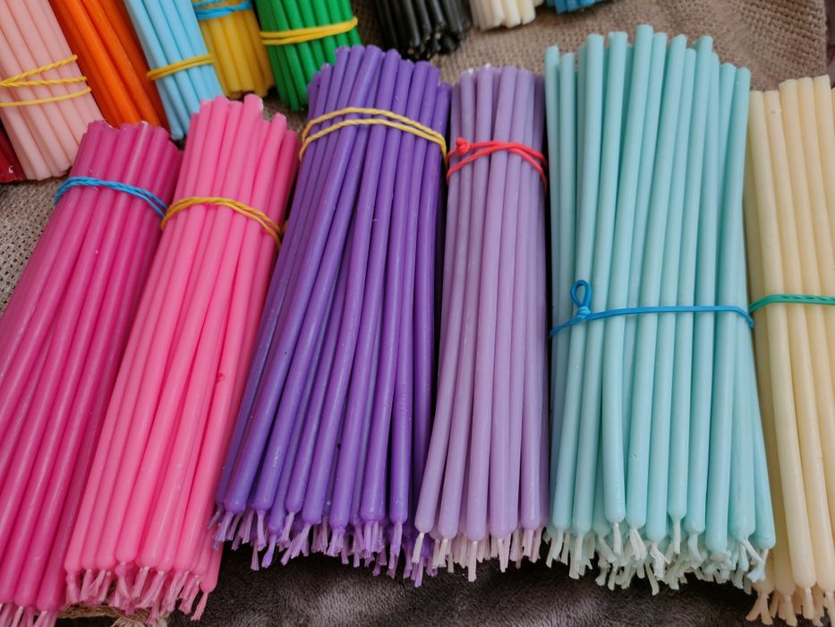 Кольорові воскові свічки. Свечи восковые