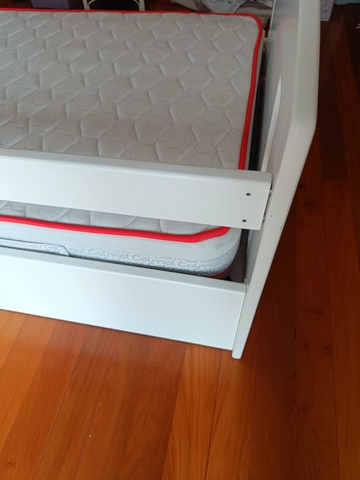 Cama criança como nova