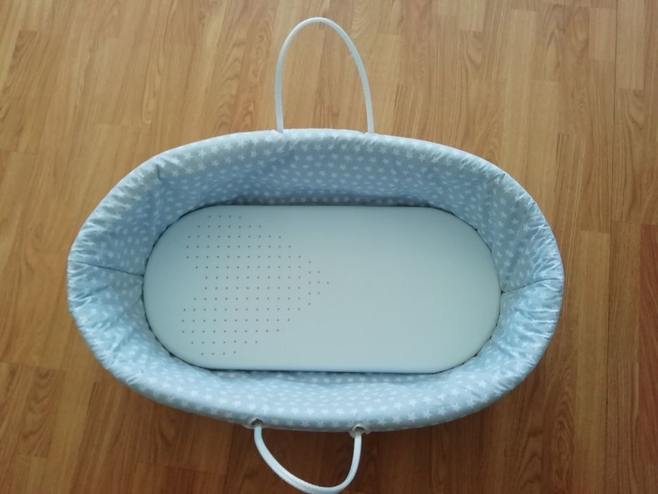 Alcofa para bebé em vime
