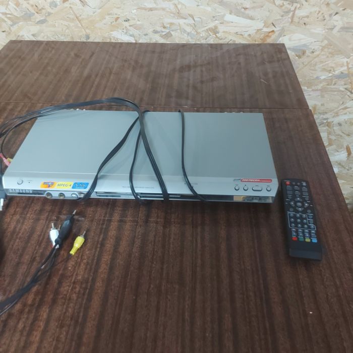 DVD-плеєр Samsung DVD-P465KD | Караоке на 2 мікрофони | Звук 5.1